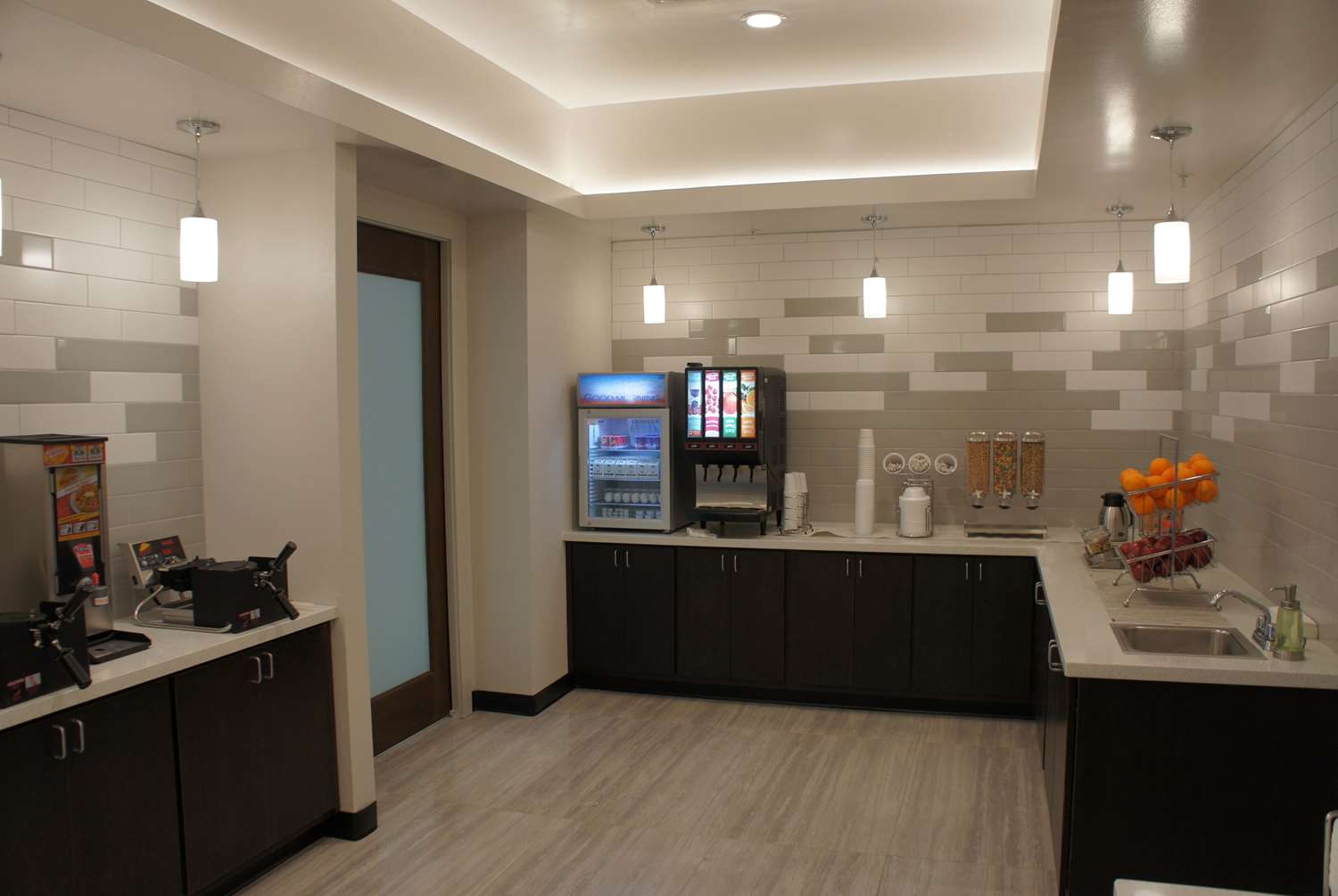 La Quinta Inn Suites By Wyndham Mobile 16/70