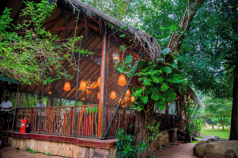 Miridiya Lake Resort 7/52