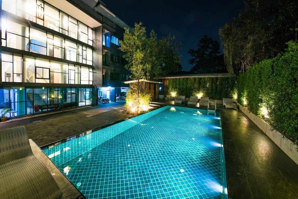 Jira Boutique Residence 4/50