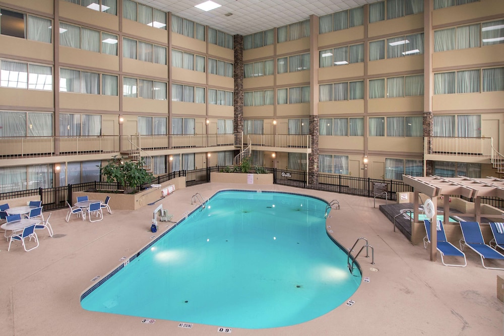 Wyndham Garden Westlake 36/83