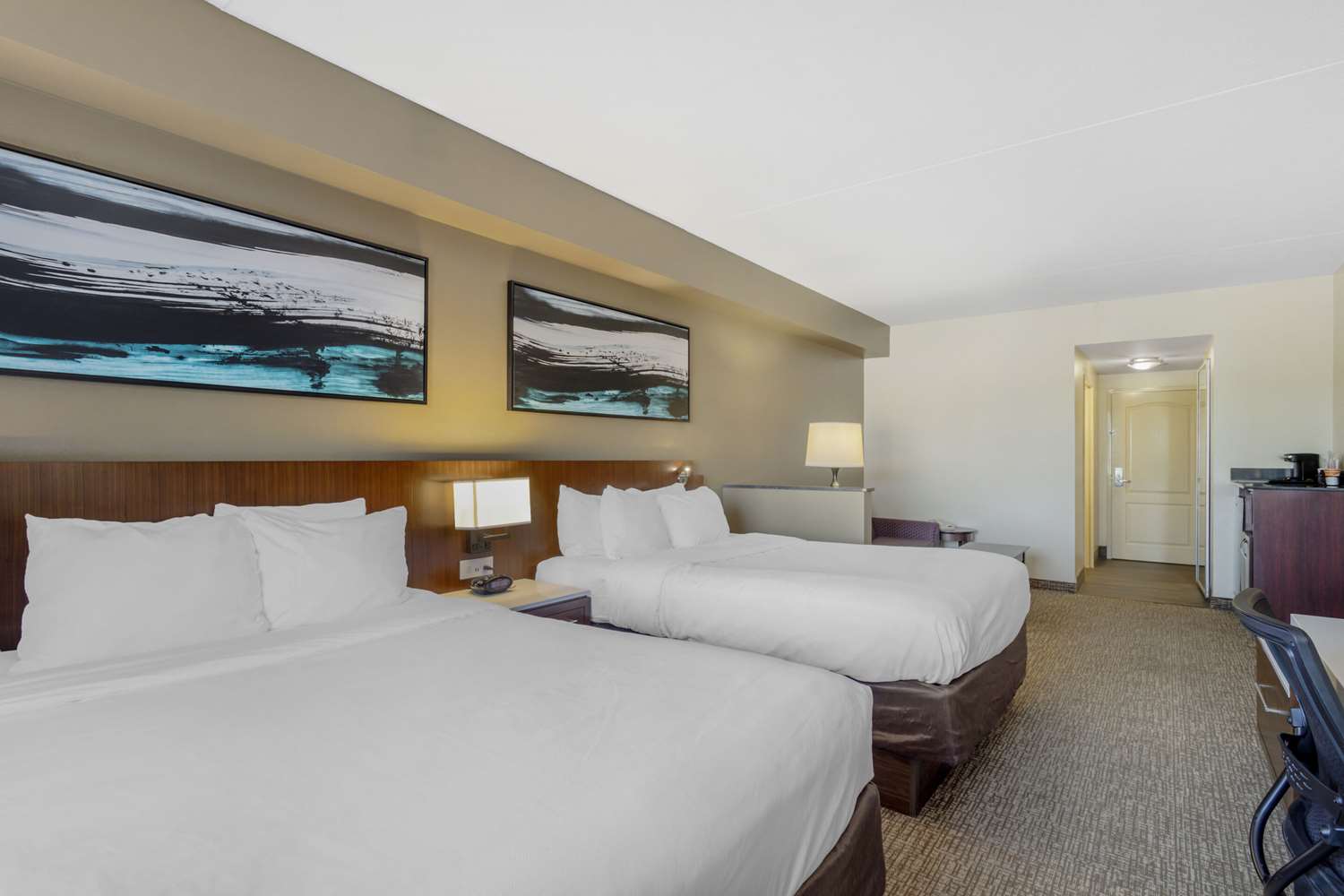 جناح بسريرين كوين، Comfort Suites Knoxville East 2/3