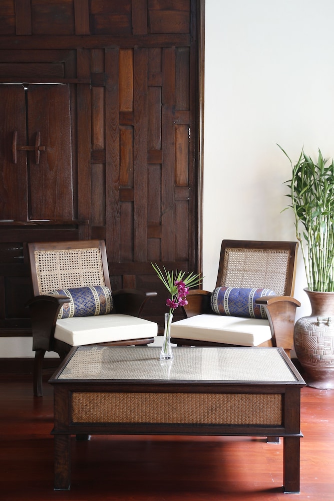 RedDoorz Plus Evergreen Boutique Hotel 47/53