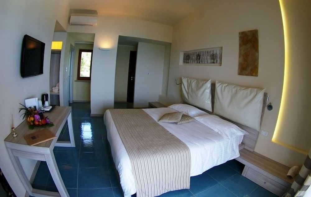 Scoglio Della Galea Village And Spa photo4