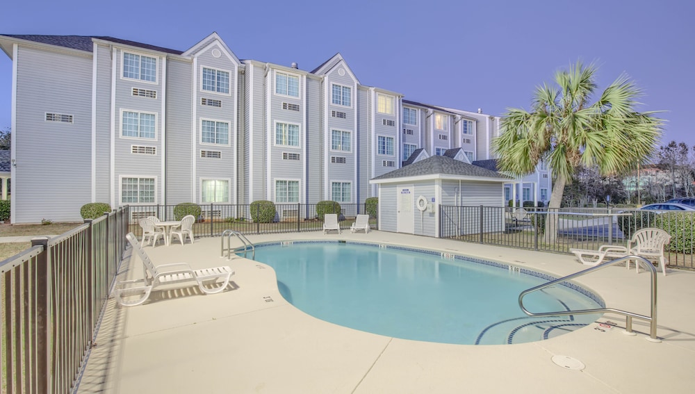 Microtel Inn & Suites by Wyndham Gulf Shores 1/64