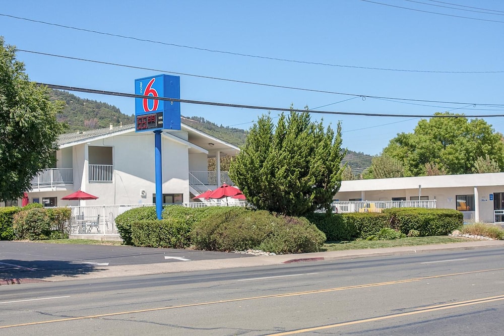 Motel6 Ukiah CA 47/53