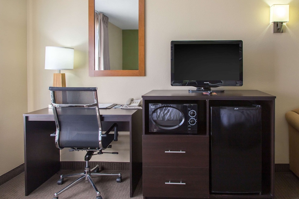 Sleep Inn & Suites Bakersfield North 44/46