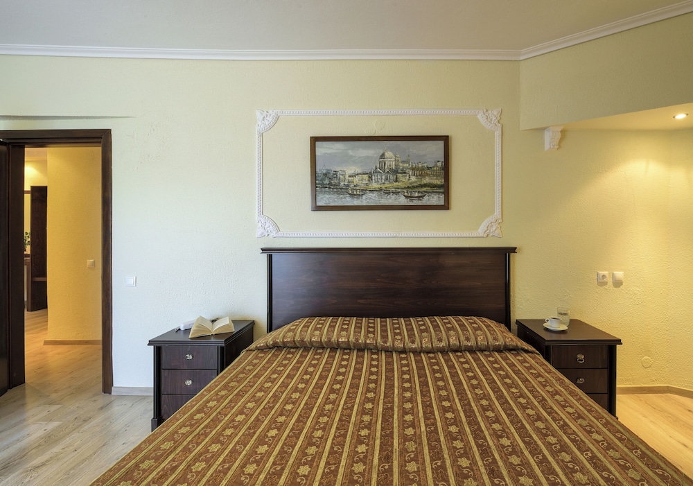 Mendi Beach Hotel 7/50