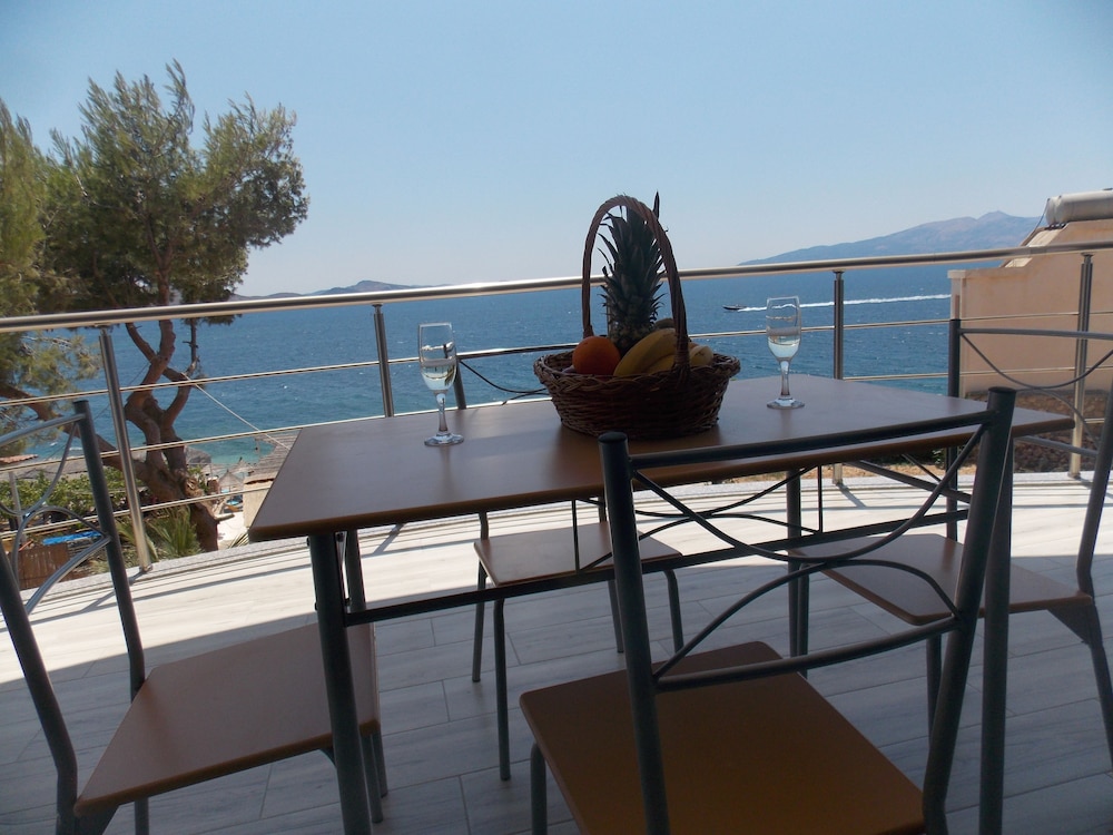 Oceanic Overview Suites 48/50