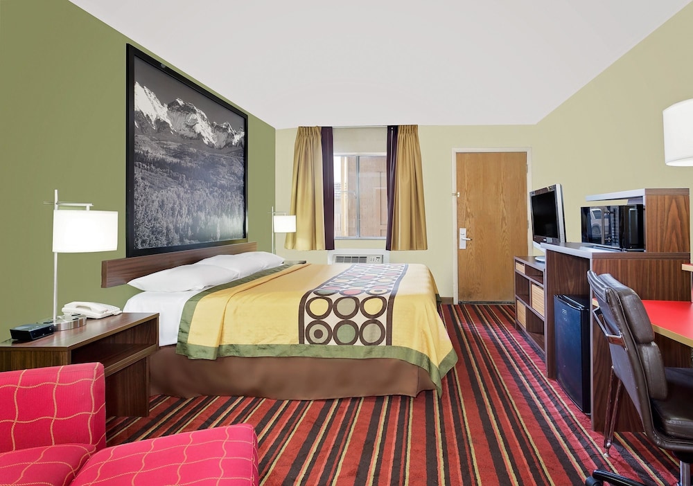 Super 8 by Wyndham Denver Central 10/17