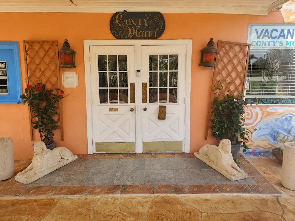 Conty Apos S Motel 8/61