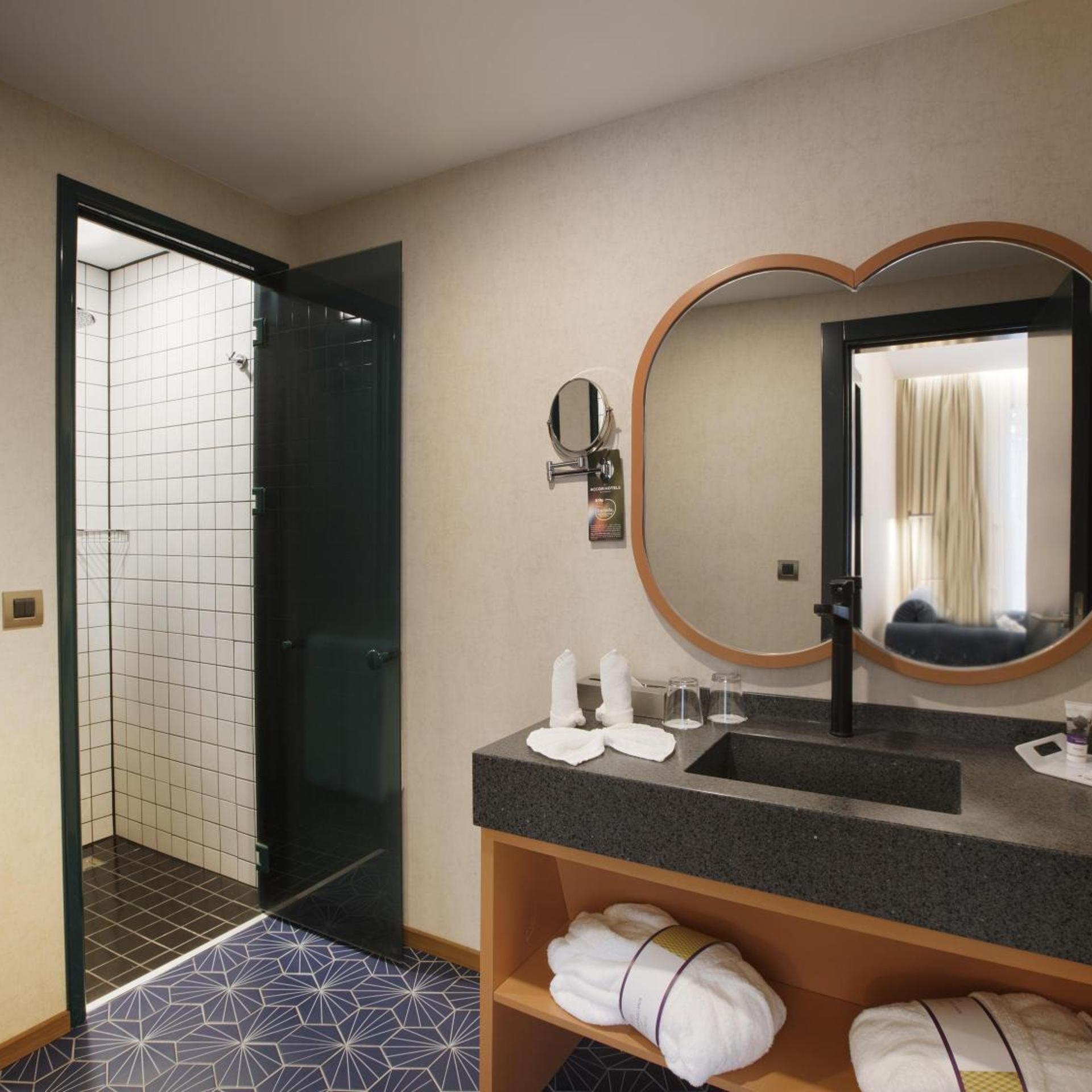 جناح جونيور، Mercure Istanbul Bakirkoy Hotel 6/9