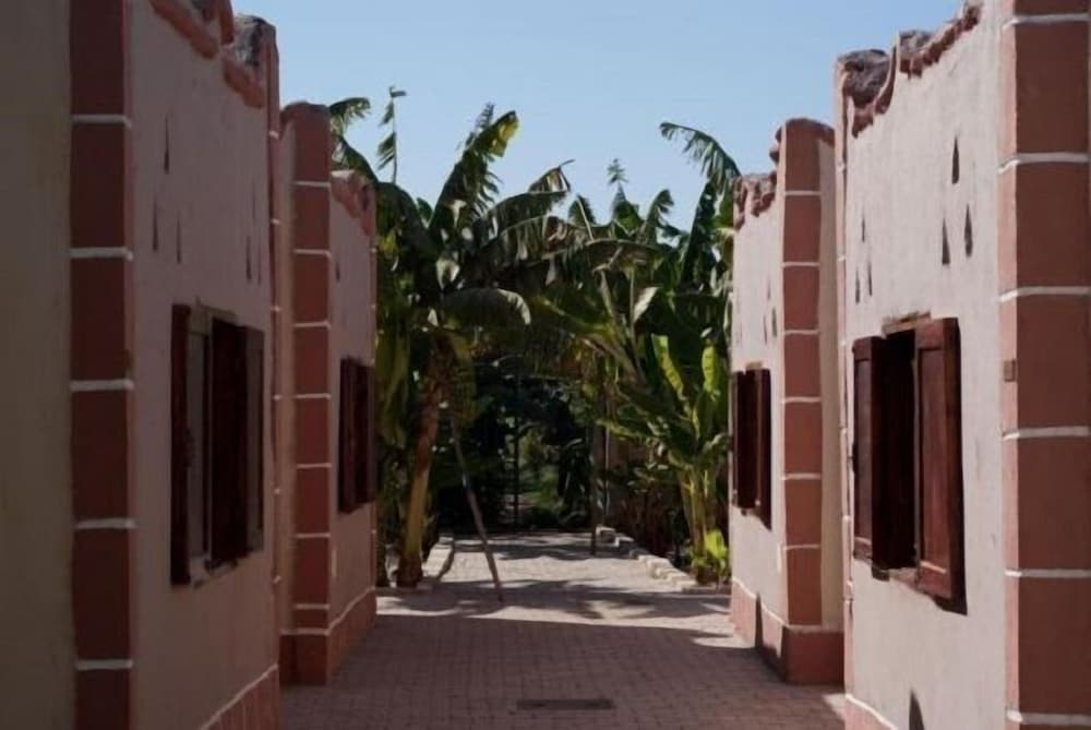 Al Baeirat Hotel 39/44