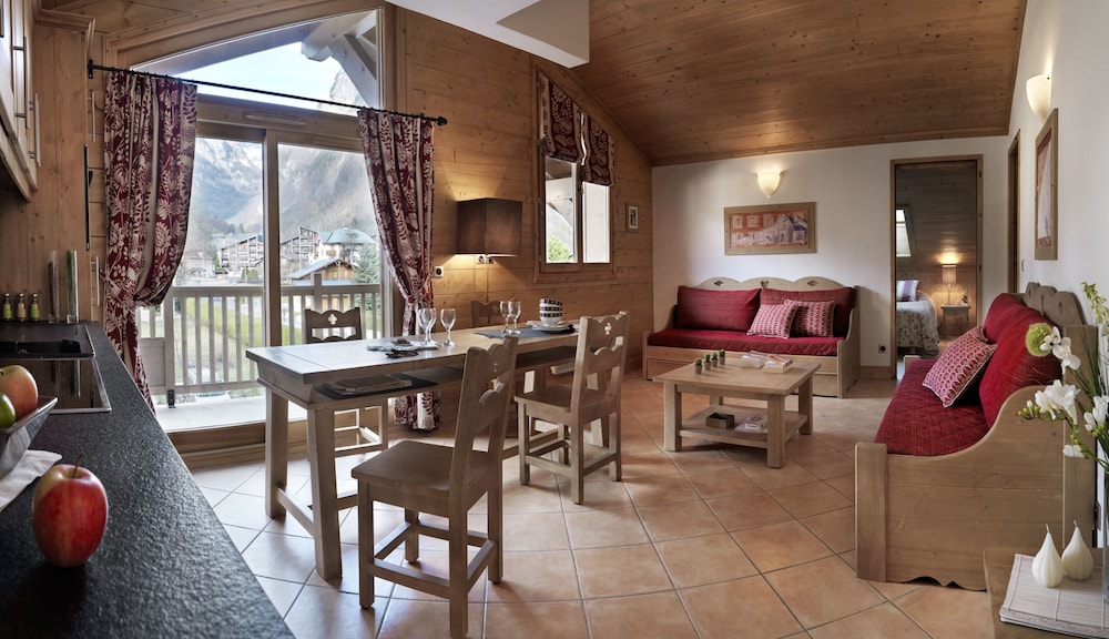 CGH Residences and Spas La Reine des Pres 45/49