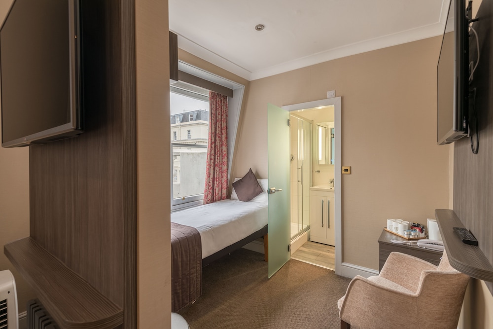Brunel Hotel 43/67