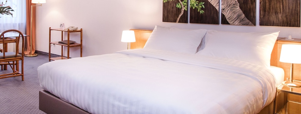 Hotel Sagitta 9/25