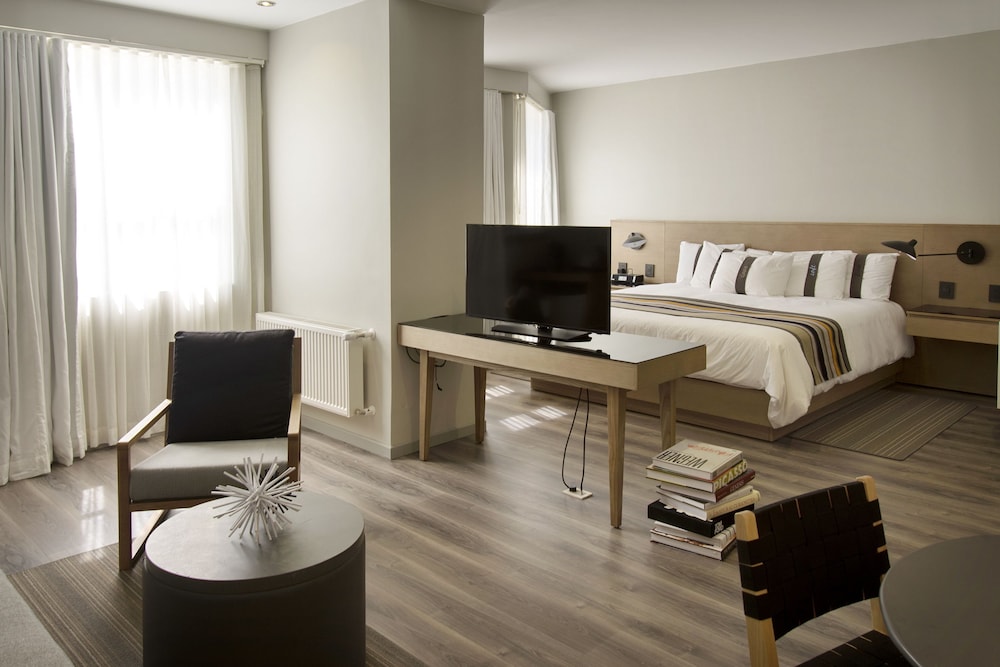 CASA GRANDE SUITES 29/42