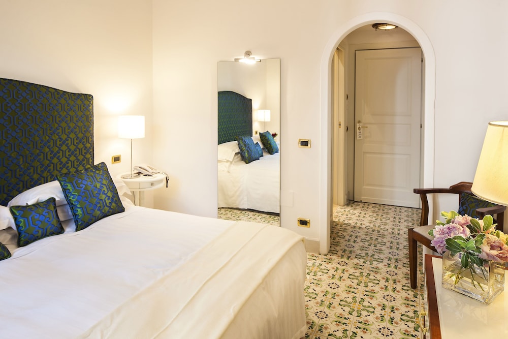 Albergo San Montano 8/54