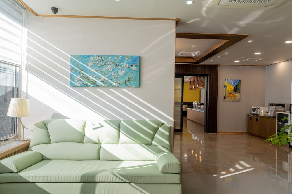 Pearl Business Hotel 35/50