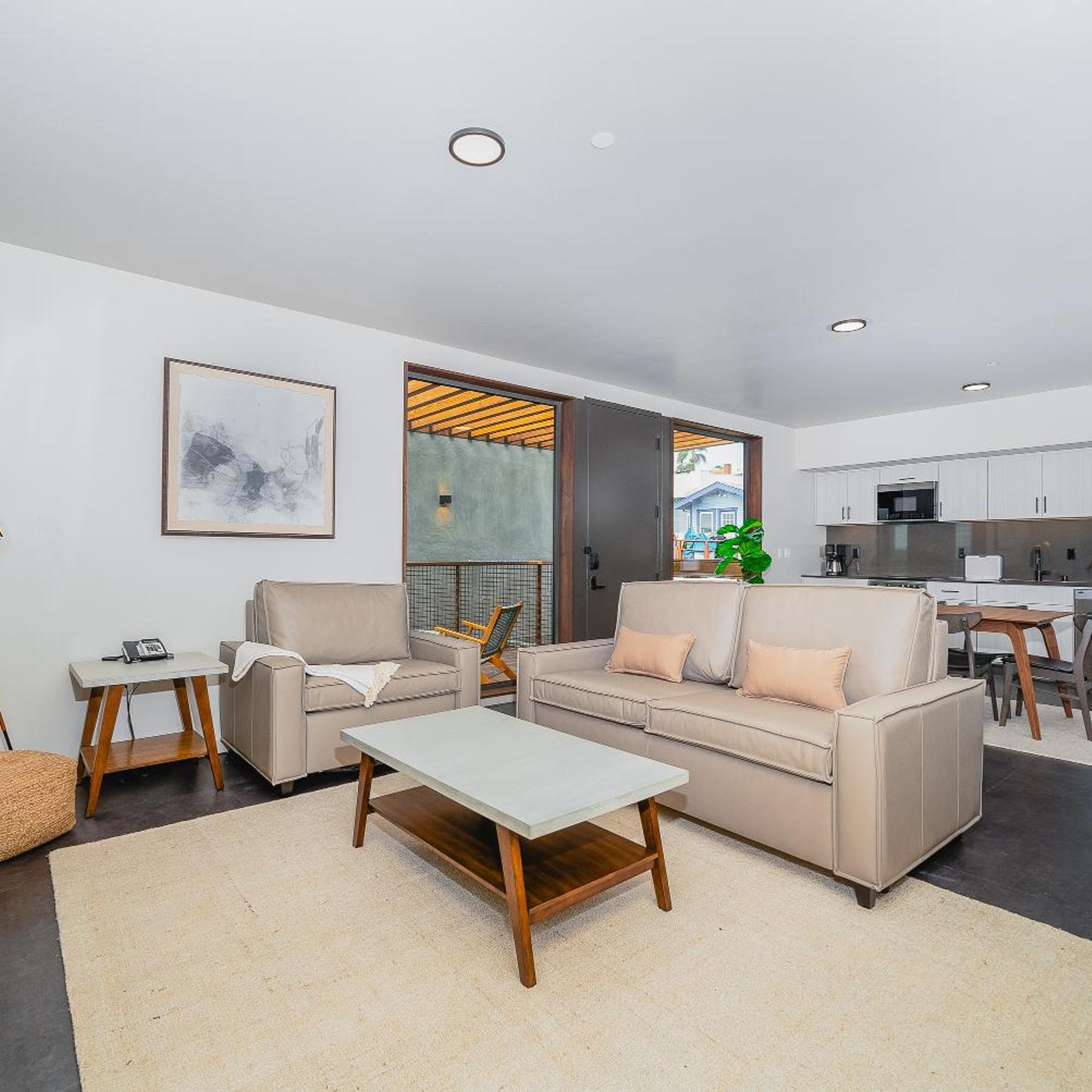City24 Condo Hotel Little Italy Mission Hills 31/49