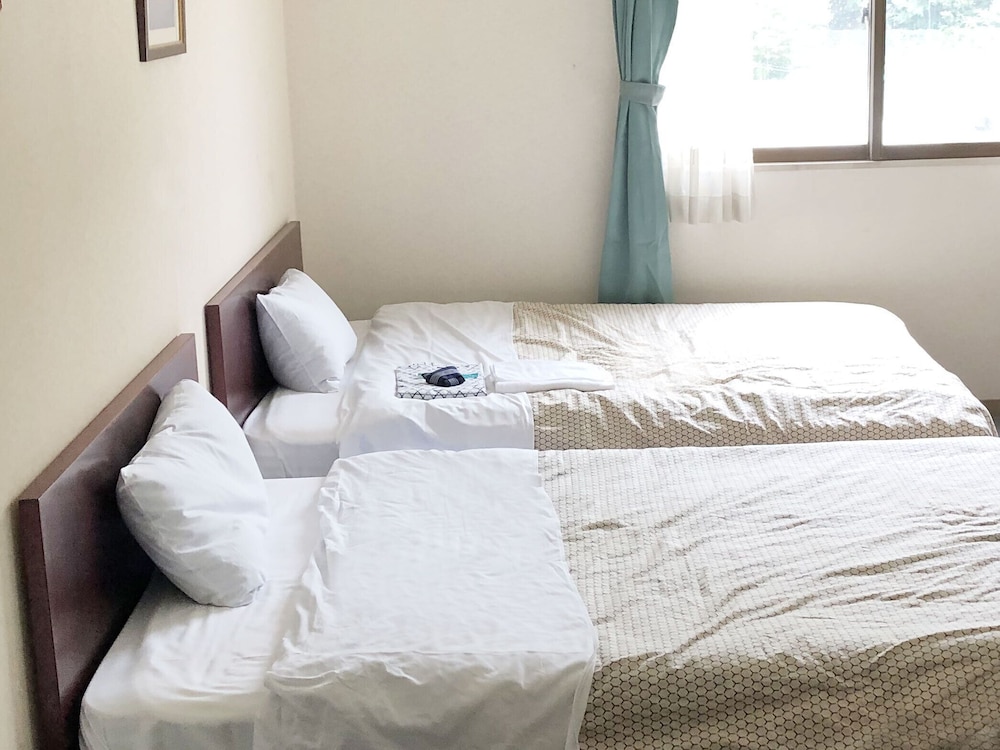 Business Hotel Fujimi 9/22
