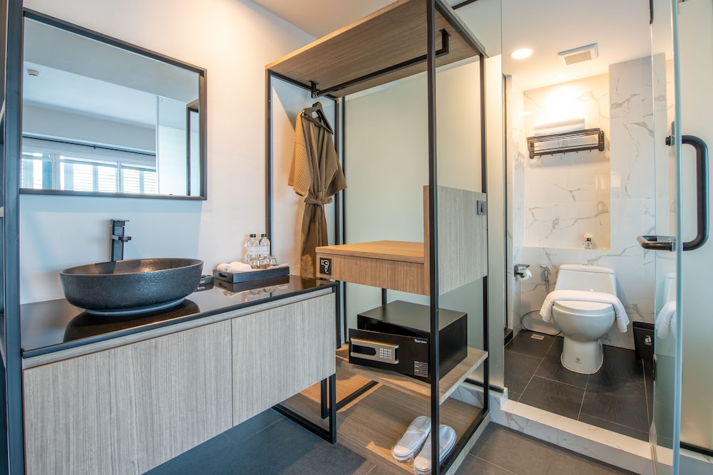 Plus, Deluxe, Twin Beds, Mayson Place Hotel 11/11