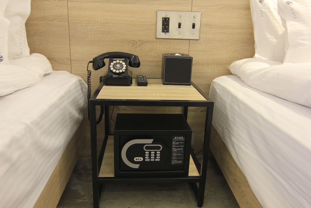 CHASE WALKER HOTEL 22/70