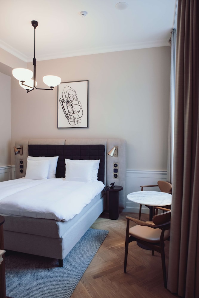 SUPERIOR, TWIN BEDS