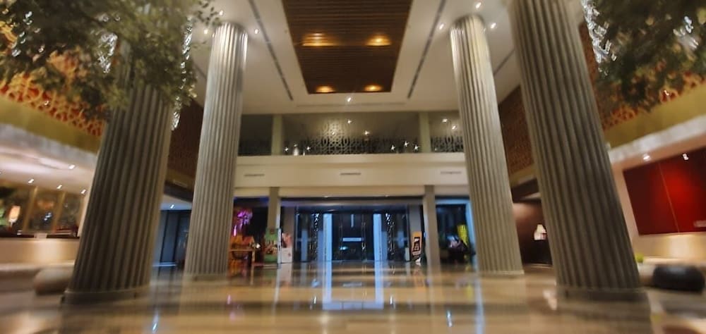 Emersia Hotel and Resort Batu Sangkar 2/16