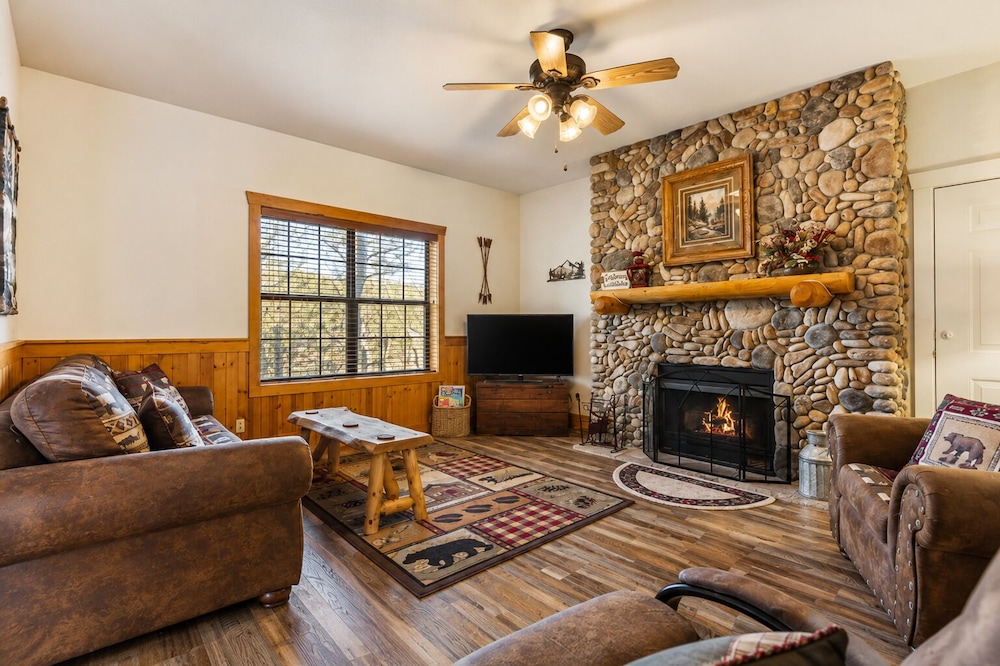 Cabins At Grand Mountain By Thousand Hills Resort 28/49