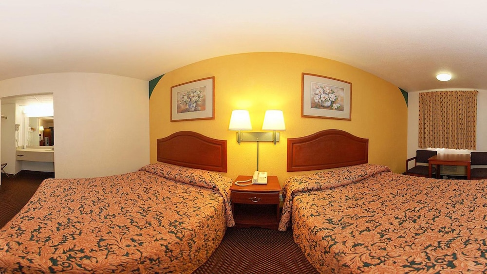 Econo Lodge Bartlesville Hwy 75 12/34