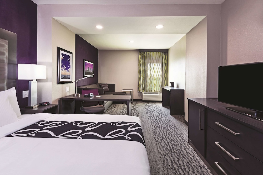 La Quinta Inn & Suites by Wyndham College Station South 21/64