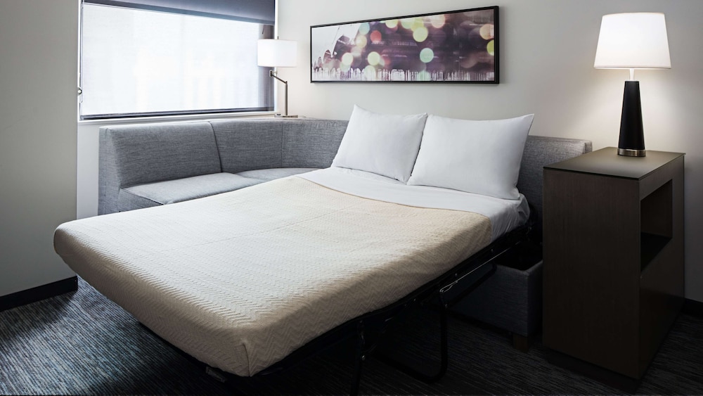 Hyatt House Jersey City 12/68