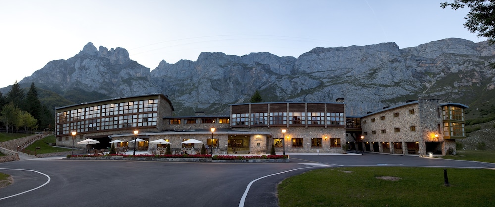 Parador De Fuente De 7/66