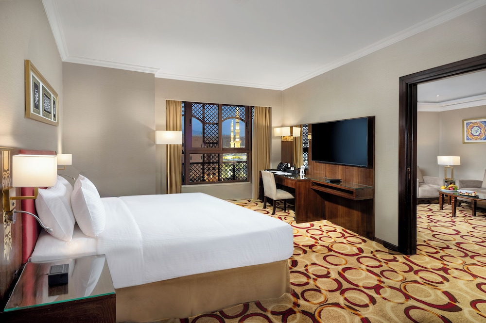 JUNIOR SUITE, STUDIO, KING BED, HARAM VIEW