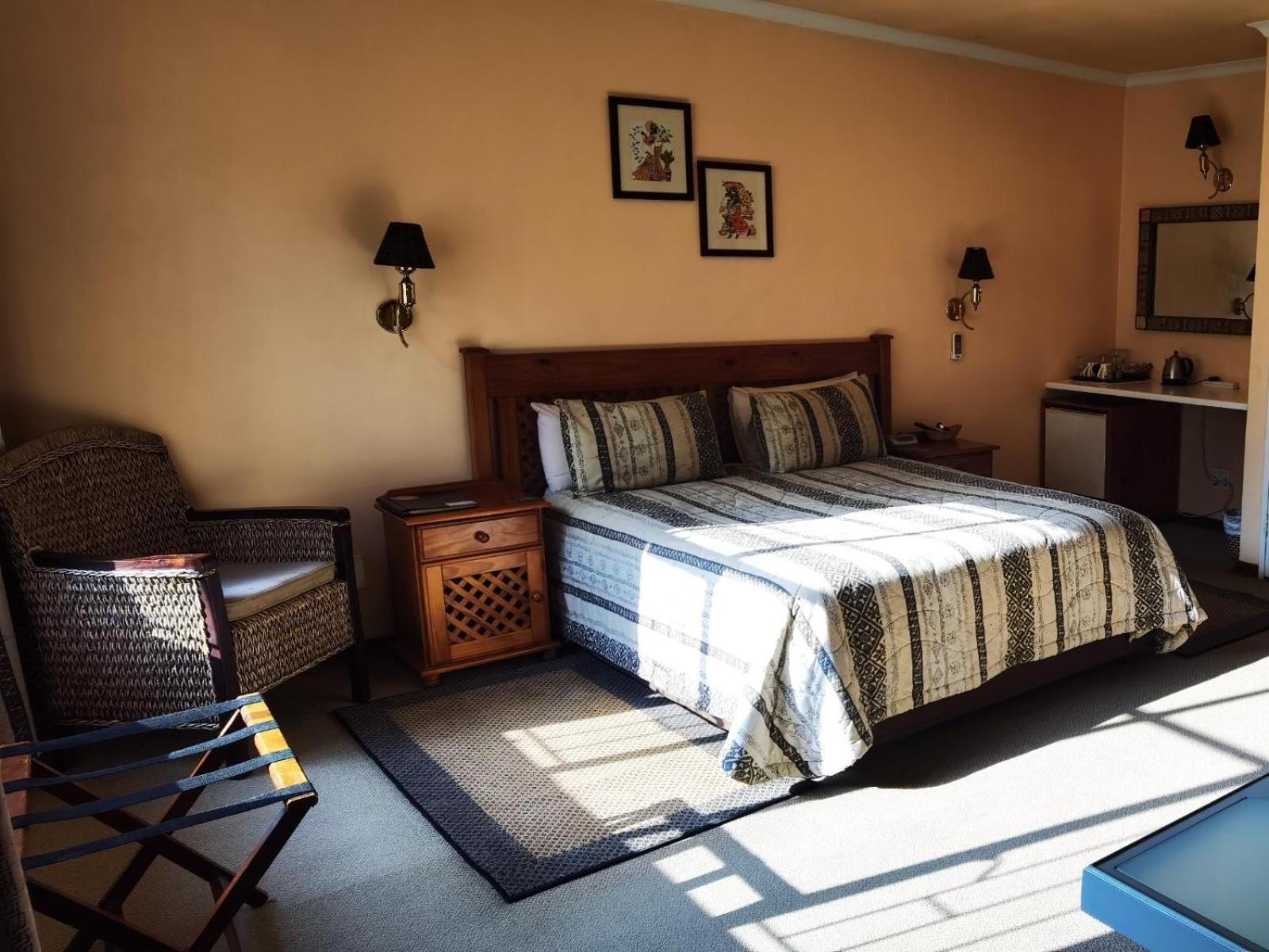 Ipe Tombe Guest Lodge 12/46