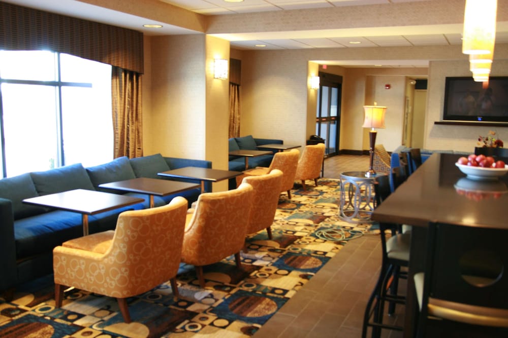 Hampton Inn Topeka 29/51