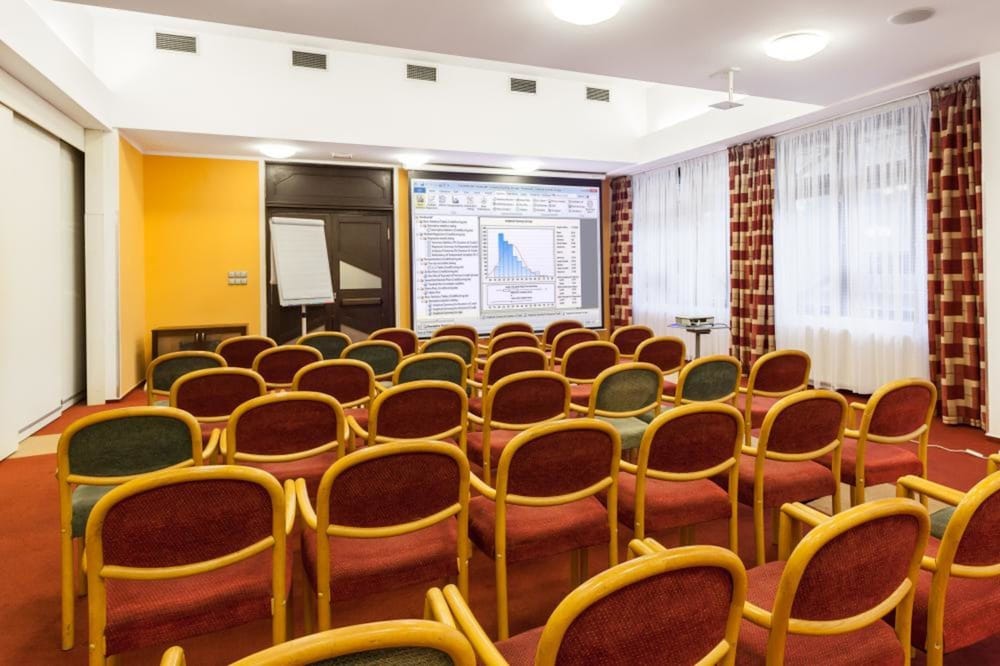 Hotel Globus 42/51