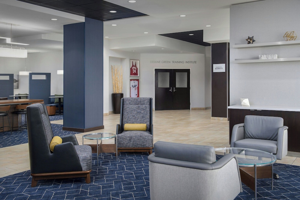 Courtyard Muncie at Horizon Convention Center 42/55