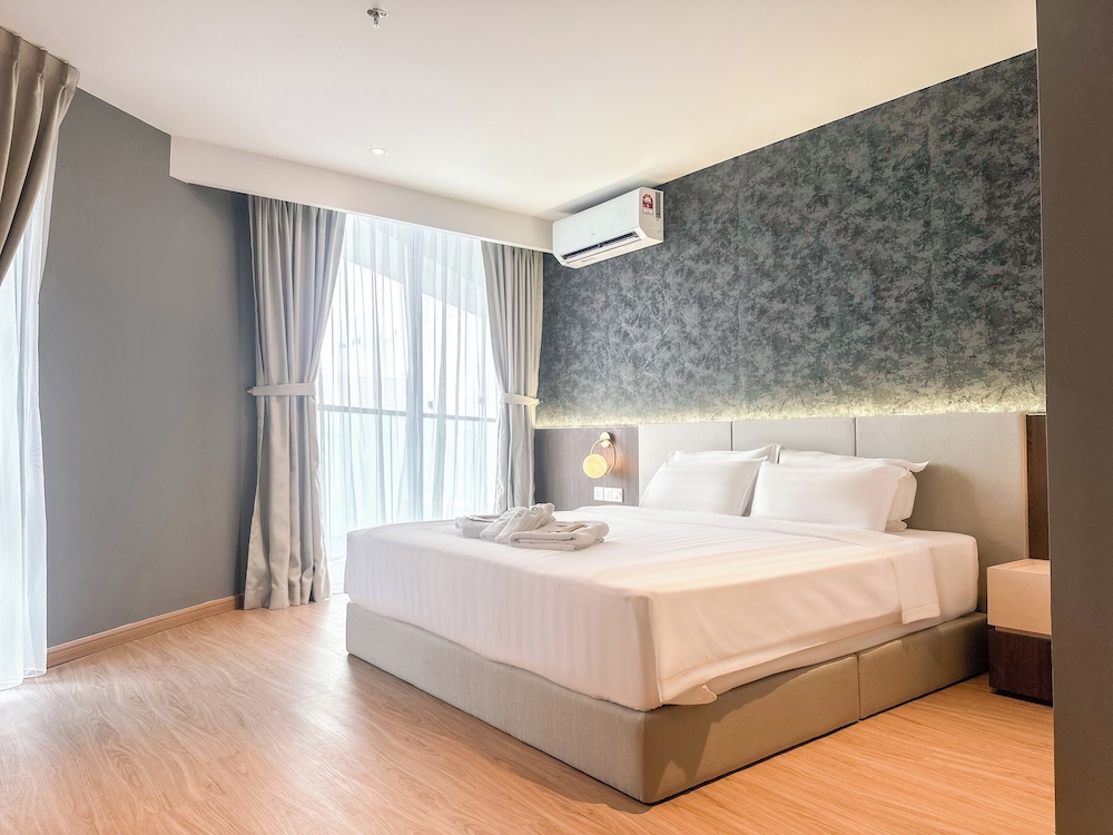 Deco Home @Aru Suites 12/50