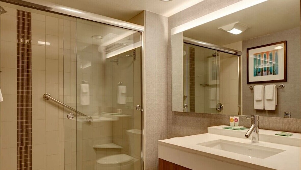 Hyatt Place Portland-Old Port 70/73