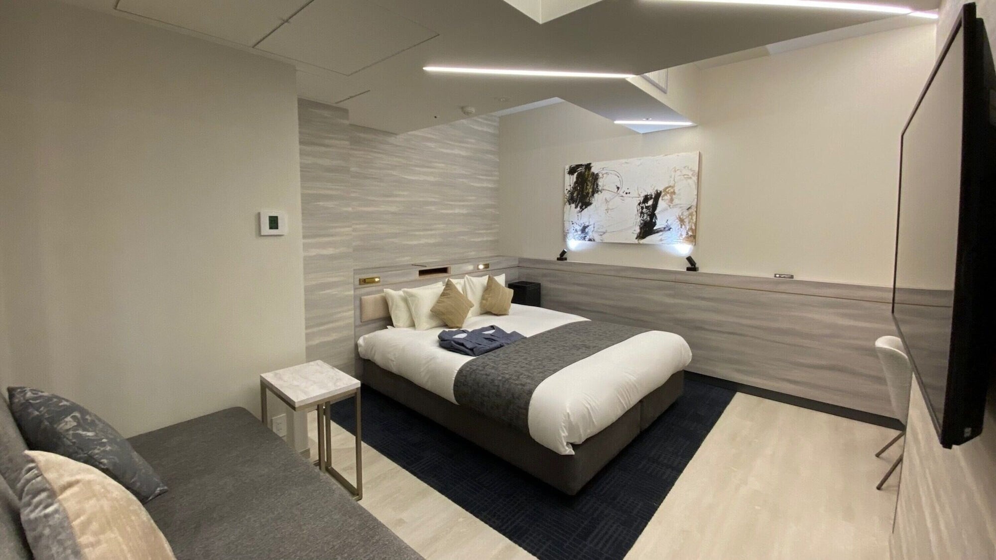 غرفة كومفورت بسرير كوين مع أريكة، Hotel Cordia Osaka Hommachi 3/4