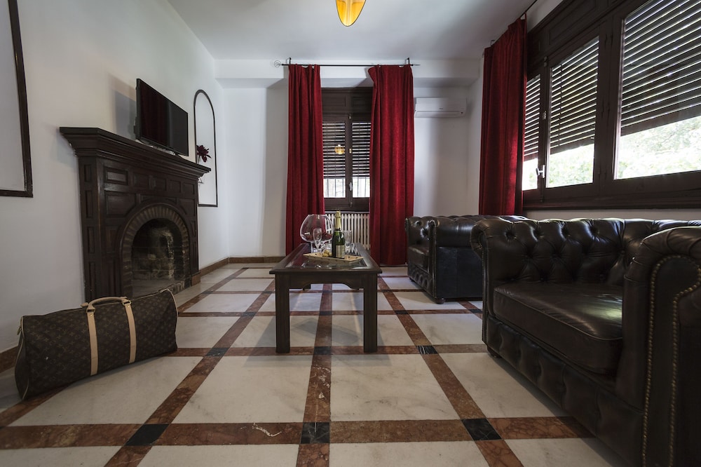 Gala Plácida Suites 1923 23/33