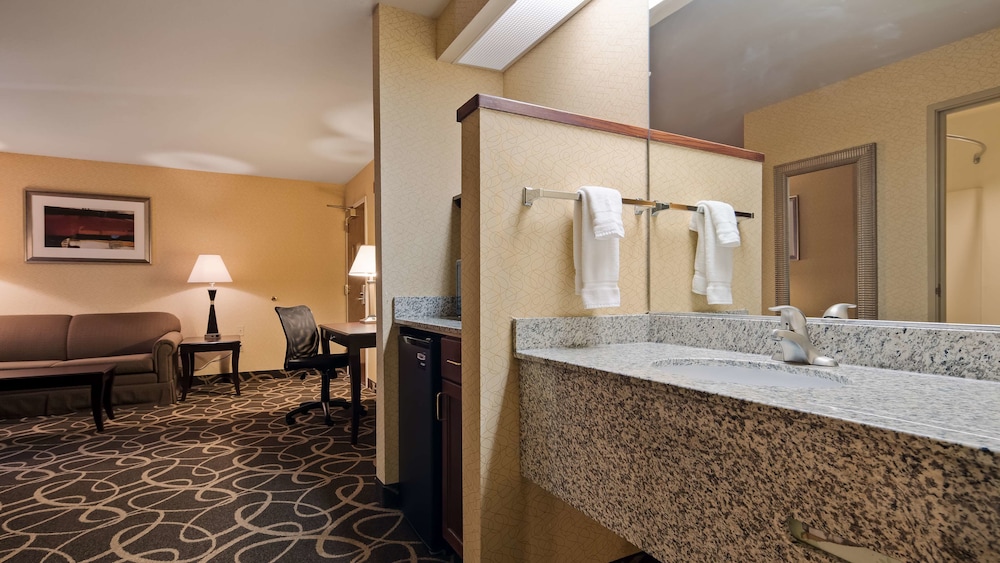 Best Western Plus Eau Claire Conference Center 20/62