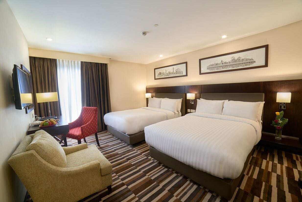DELUXE, TWIN BEDS