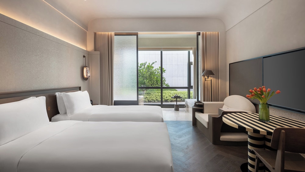 Premium, Twin Beds, Pet Friendly
