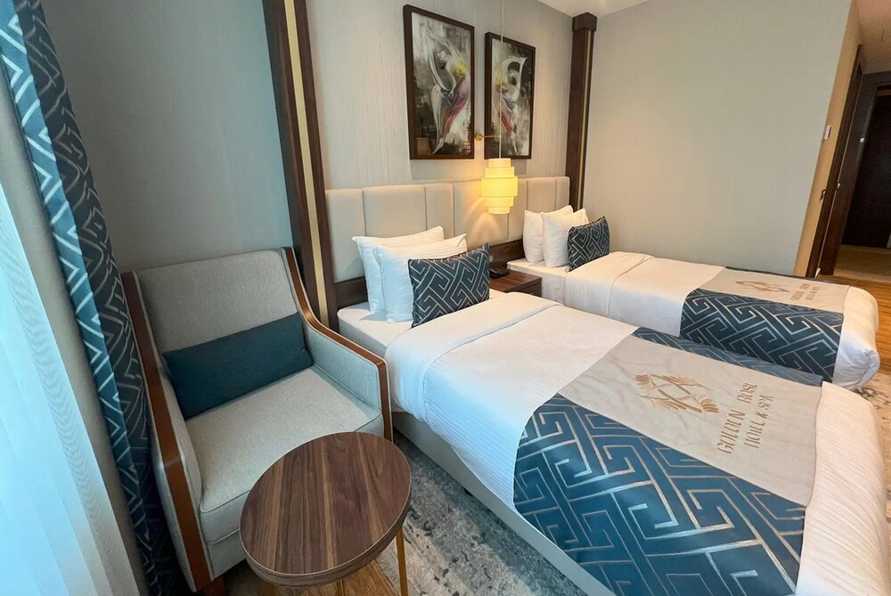 Golden Rose Hotel & Spa 7/32