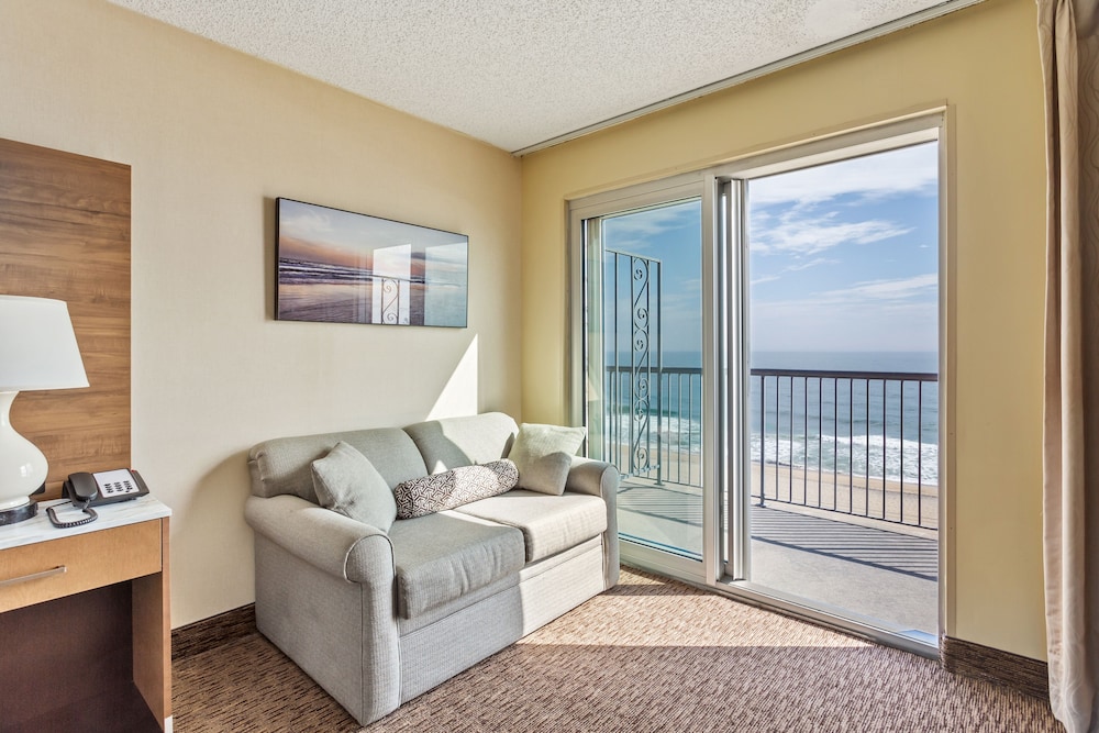 Americana Hotel Oceanfront 50/68