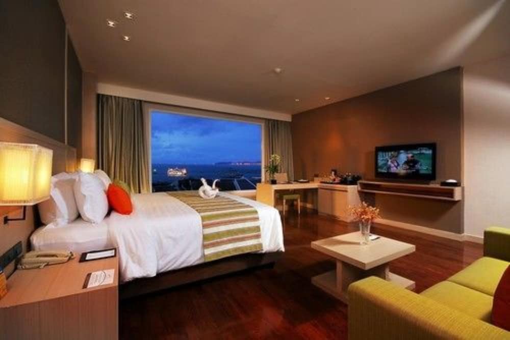 Signature Pattaya 36/70