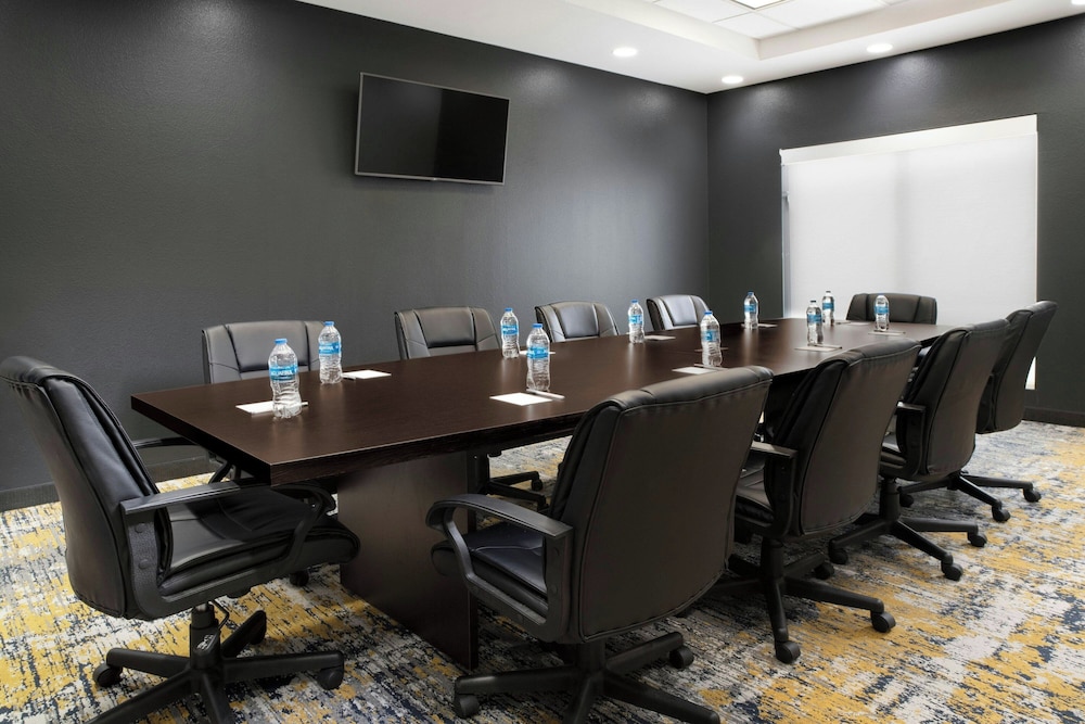 Towneplace Suites By Marriott Laredo 34/50