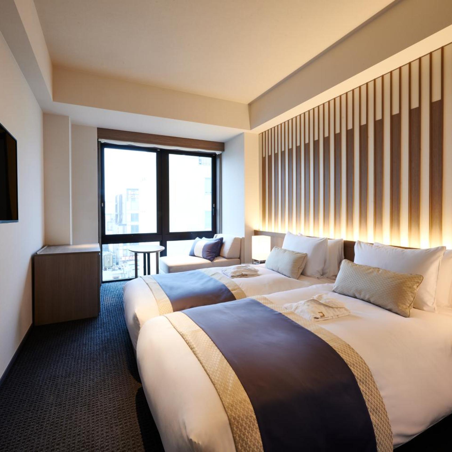 Hollywood, Standard, Twin Beds